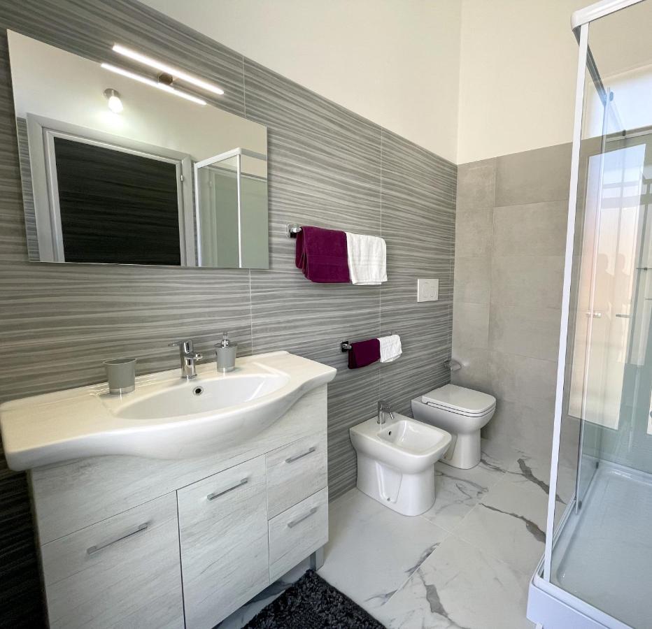 Palazzo Degli Artigiani Con Terrazza E Comfort In Centro Apartment *