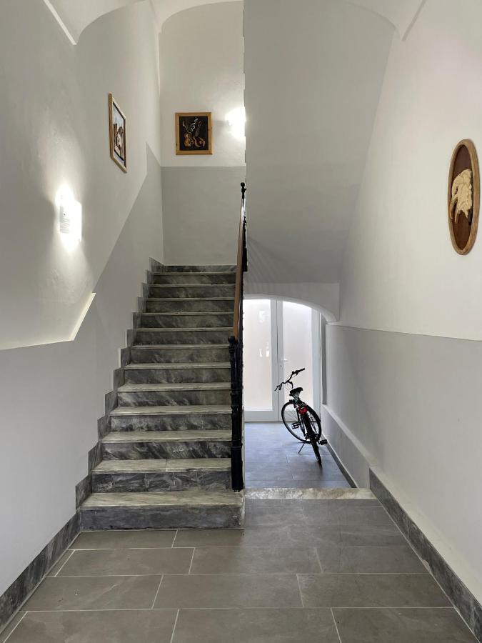 Palazzo Degli Artigiani Con Terrazza E Comfort In Centro